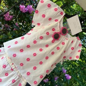 Rachel Zoe Hot Pink and White Daisy Outfit with Matching Sunglasses